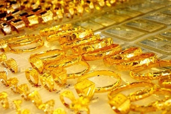 Giá vàng hôm nay chiều 8-3 Giữ giá ở mức cao